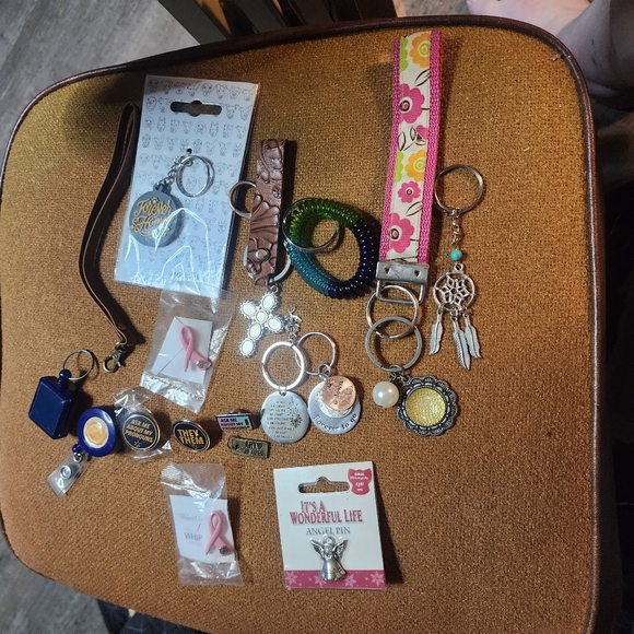 Keychains And Pins - Picture 2 of 7